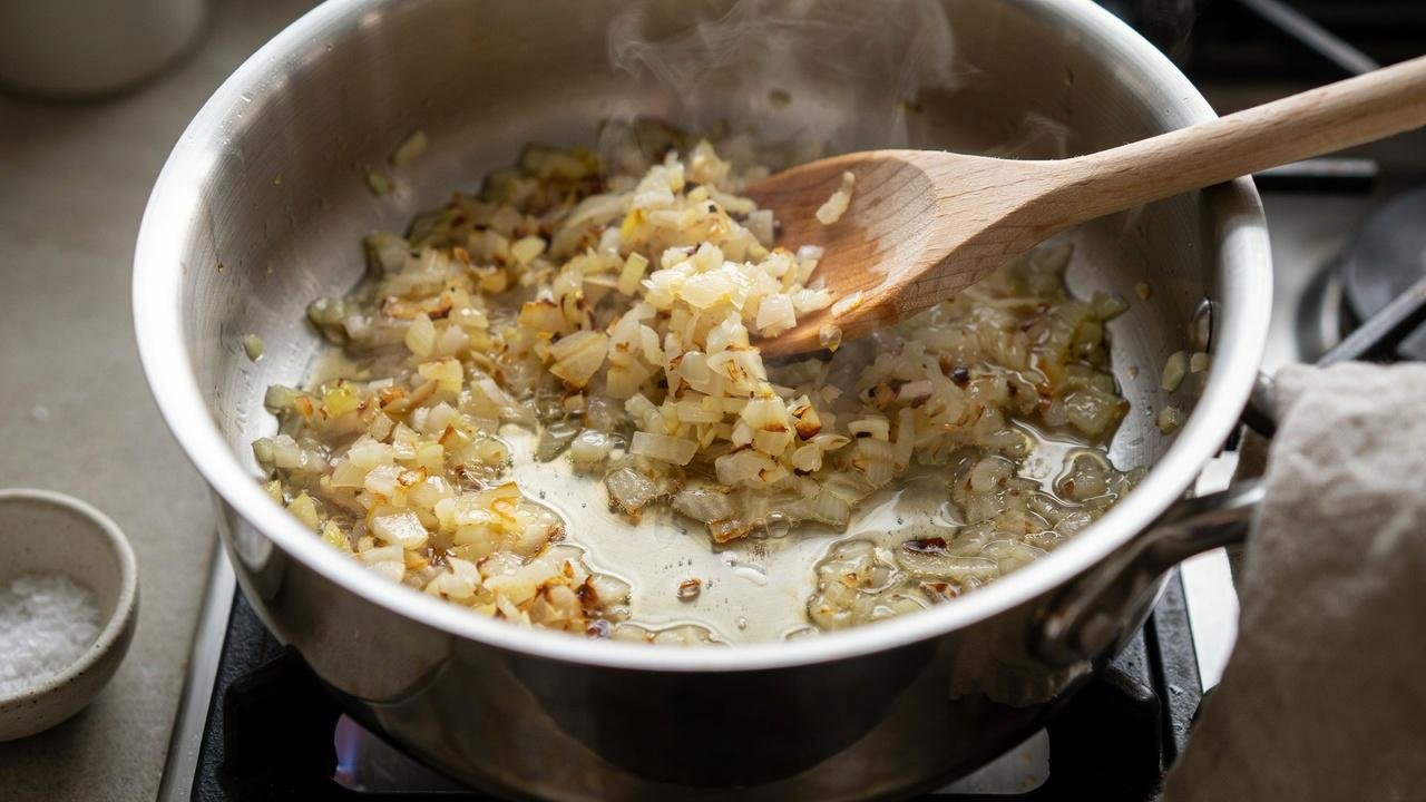 Caramelizing onions for Misir Wot recipe.