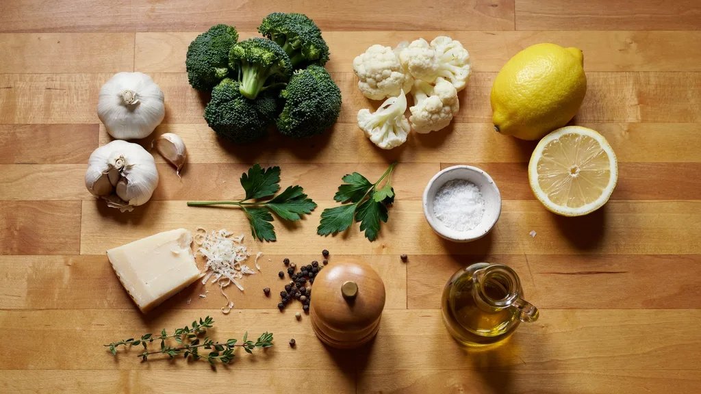 Ingredients needed for sauteed broccoli and cauliflower.