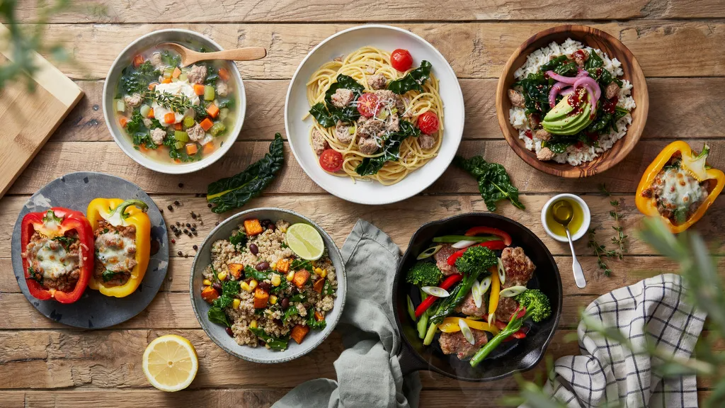 Different ways to serve ground turkey and kale.