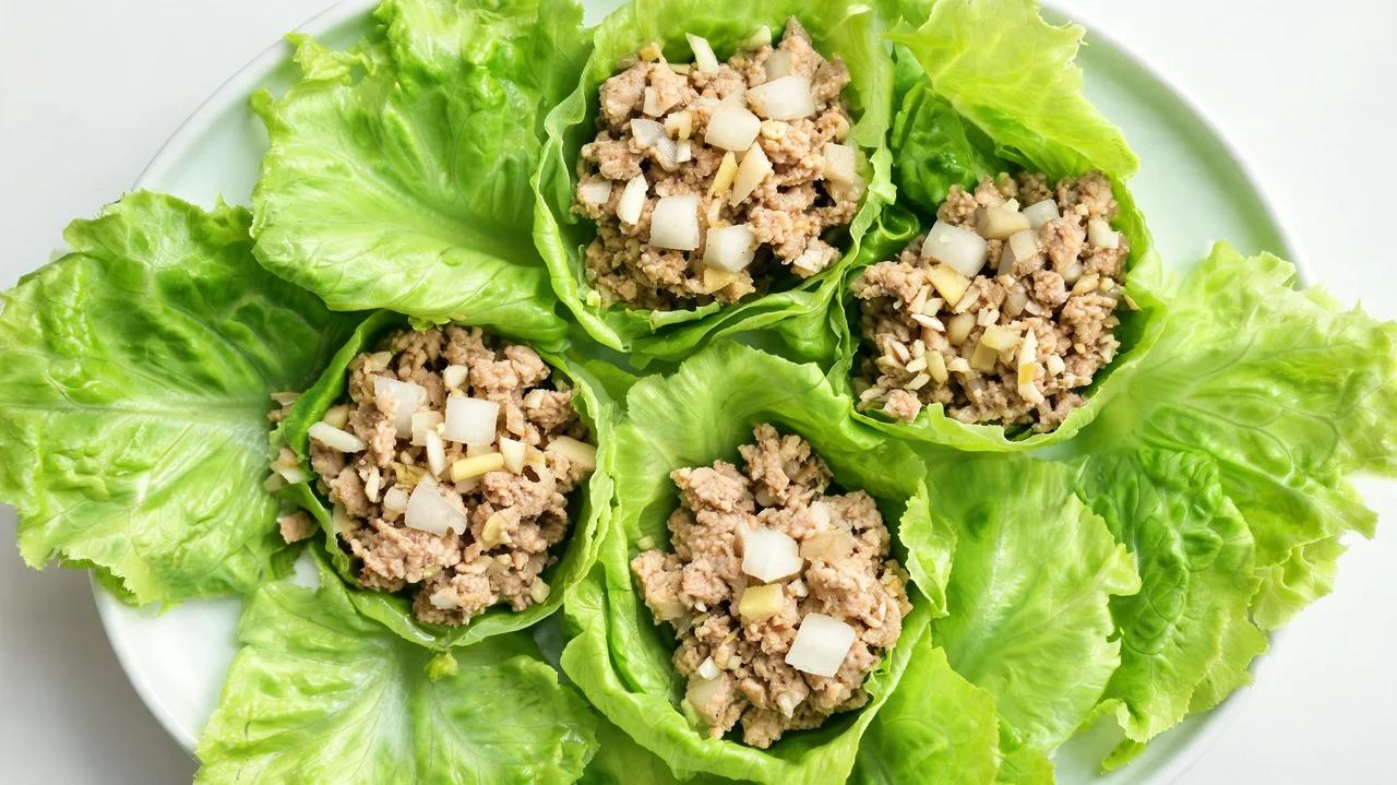 Minced chicken with water chestnuts served in lettuce cups